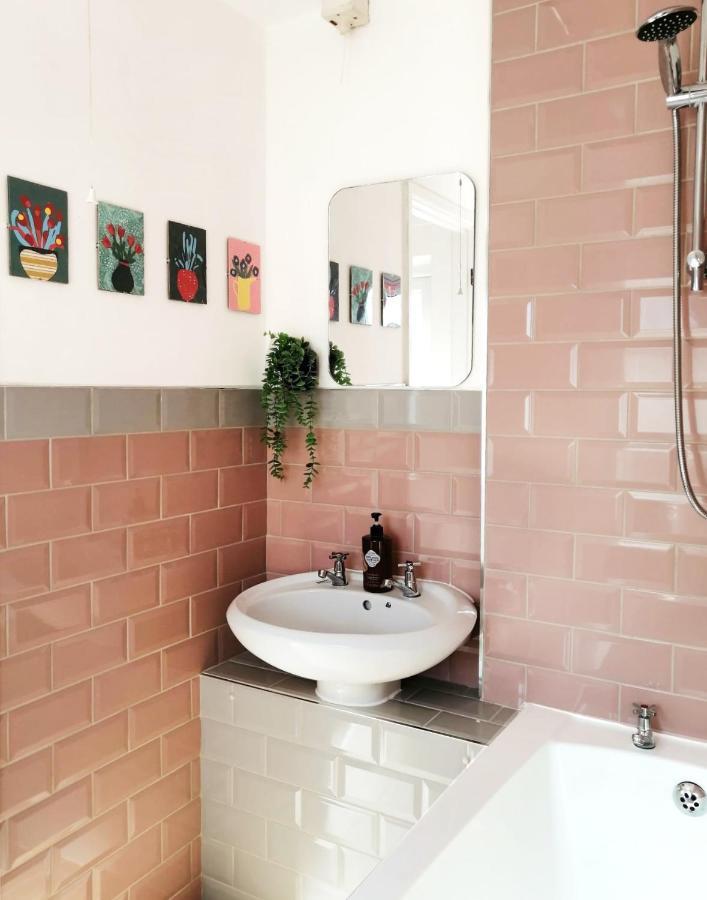 Granville 5Br Townhouse - Ideal For Groups, Families Or Contractors By Suitely Cheltenham Extérieur photo